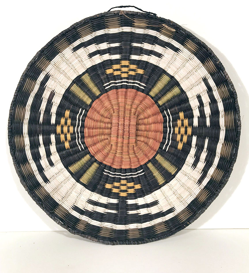 basket tray with geometric design